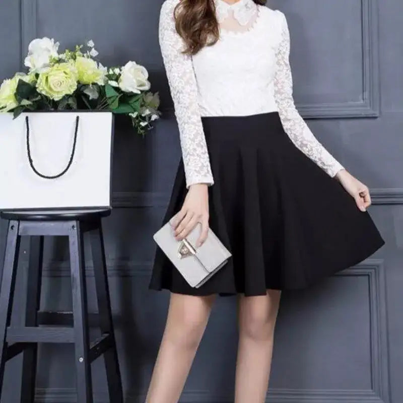 Elegant Skirt with Pockets Black Medium XXL