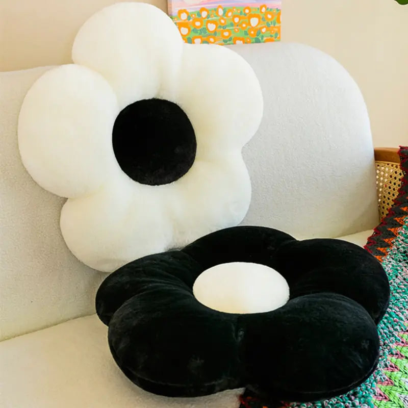 Pluszowa poduszka w kształcie kwiatka