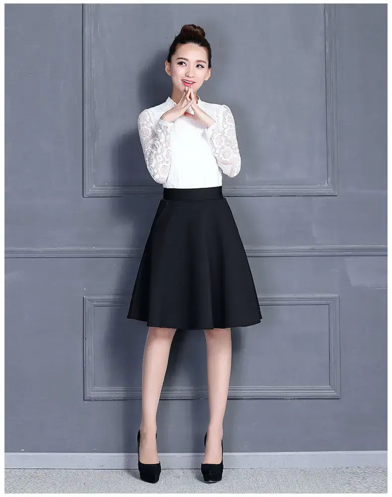 Elegant Skirt with Pockets